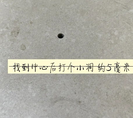 紫云瓷砖空鼓维修公司专业解答在瓷砖铺贴过程中，如果砂料搅拌不均匀，将会带来以下问题
